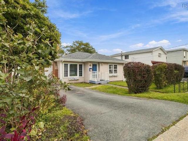 House for sale in Downtown Dartmouth, Dartmouth