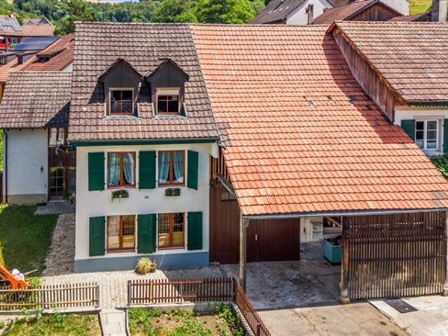 Reihenfamilienhaus kaufen in Tenniken, Basel-Landschaft