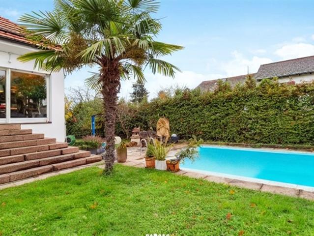 Einfamilienhaus mieten in Einigen, Zürich