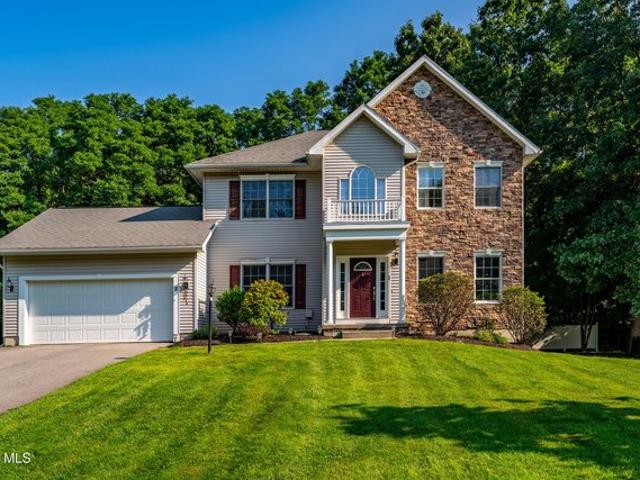 House for sale in Saratoga, New York