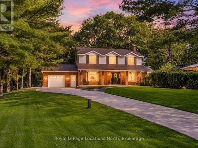 House for sale in Wasaga Beach, Central Ontario