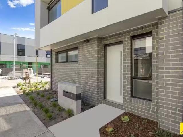 House for rent in Avondale Heights, Victoria