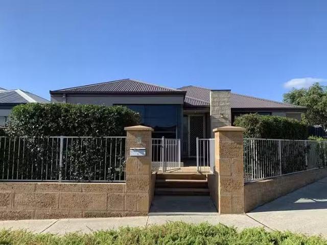 House for rent in Banksia Grove, Western Australia