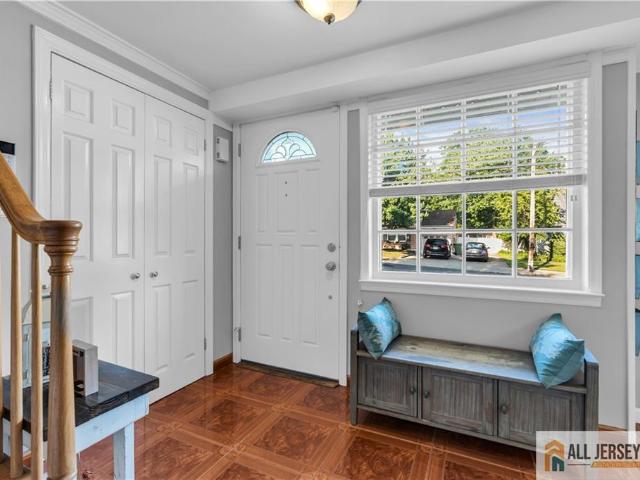 House for sale in Edison, New Jersey