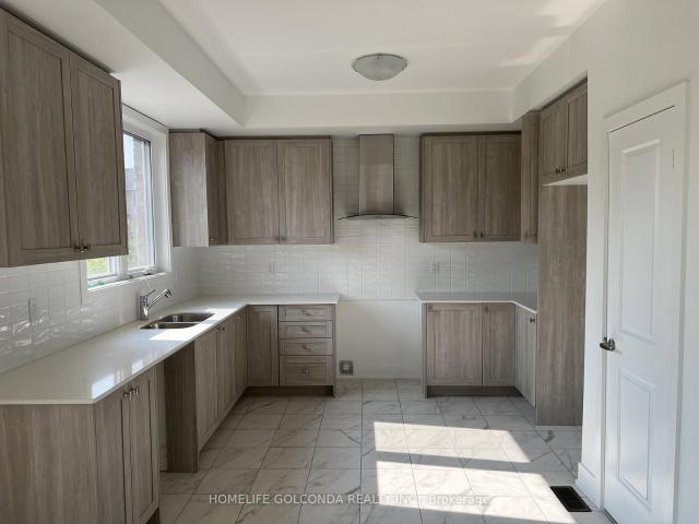 Townhouse for rent in Woburn, Ontario