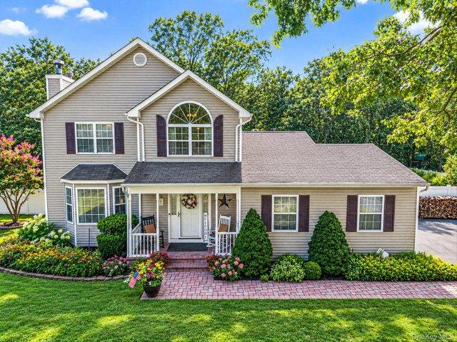 House for sale in Centereach, New York
