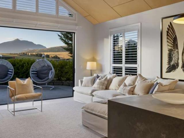 House for sale in Otakou