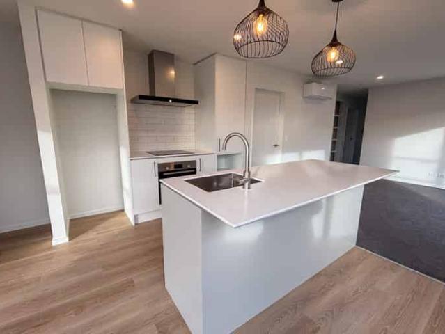 House for rent in Chaslands, Canterbury