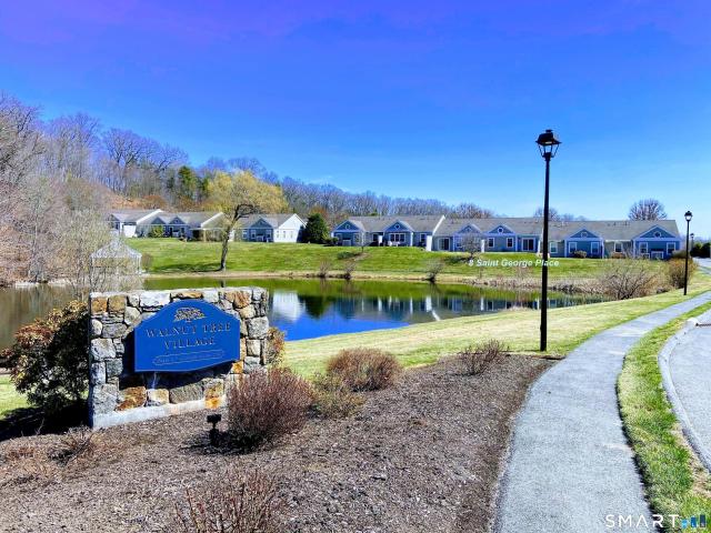 Condo for sale in Newtown, Connecticut