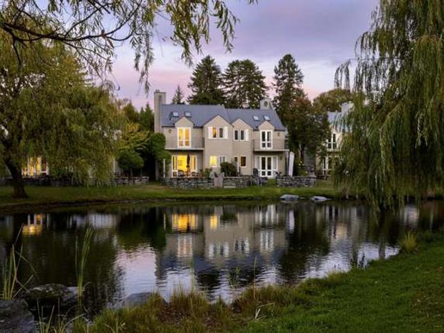 House for sale in Otakou