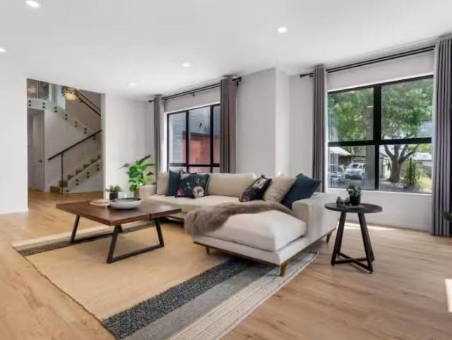 House for sale in Awhitu
