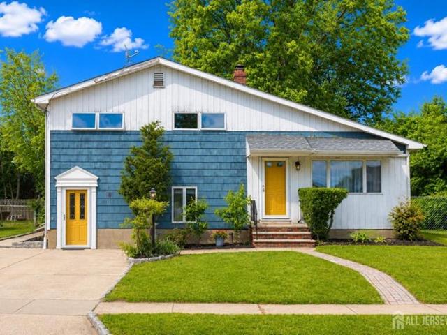 House for sale in Edison, New Jersey