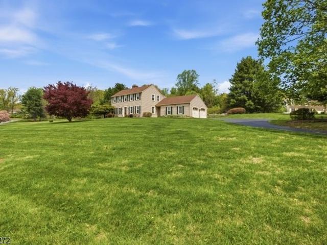 House for sale in Pittstown, New Jersey