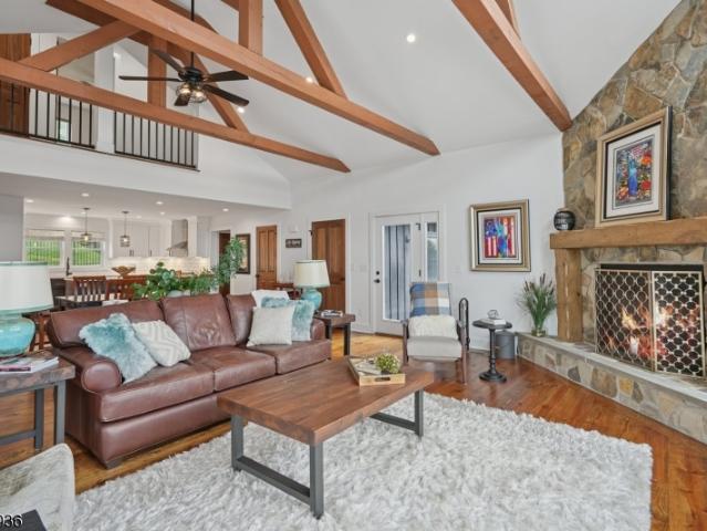 House for sale in Glasser, New Jersey