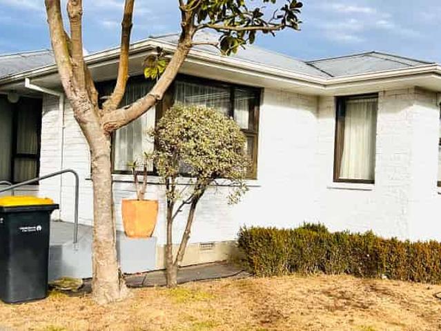 House for rent in Chaslands, Canterbury
