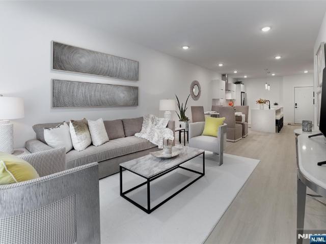 Property for rent in Franklin Lakes, New Jersey