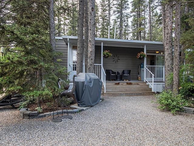 Land for sale in Lousana, Alberta