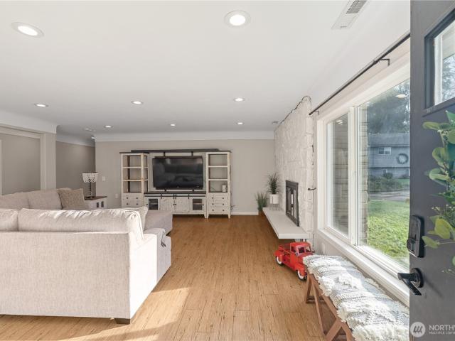 House for sale in Cosmopolis, Washington