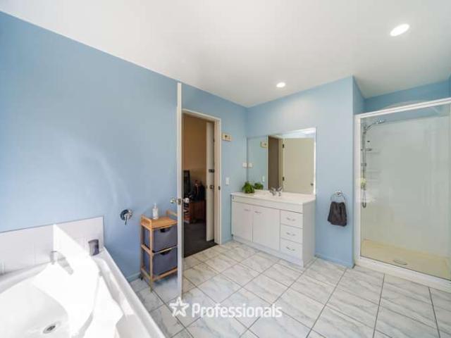 House for sale in Brown Owl, Upper Hutt