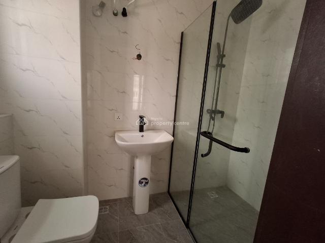 Flat for rent in Eti Osa, Lagos