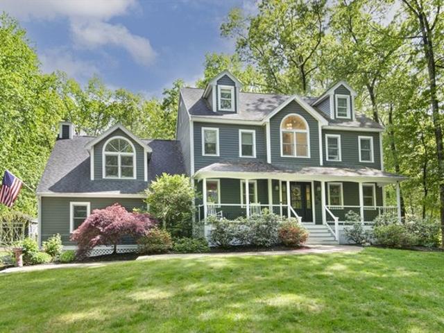House for sale in Dunstable, Massachusetts