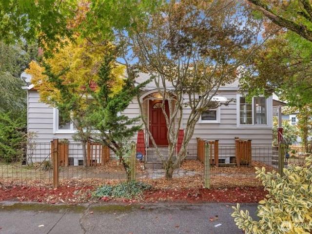 House for sale in Queen Anne, Seattle