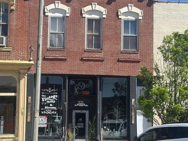 House for sale in Perry, Illinois