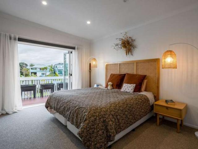 House for sale in Paraparaumu Beach, Paraparaumu