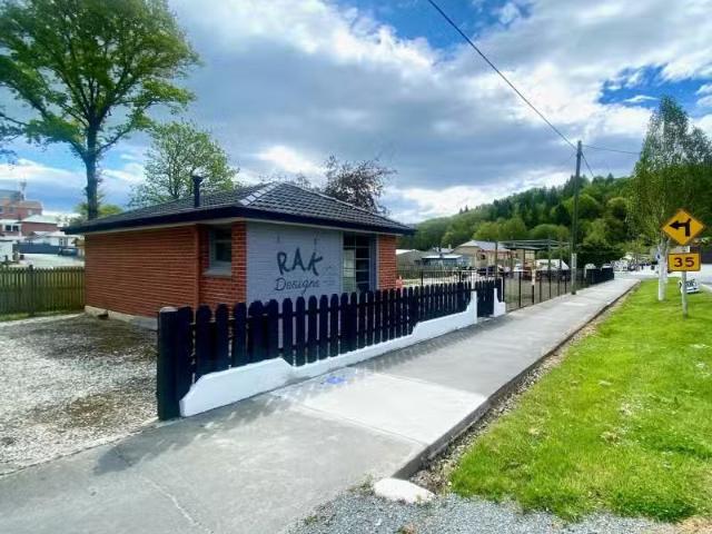 House for sale in Otakou