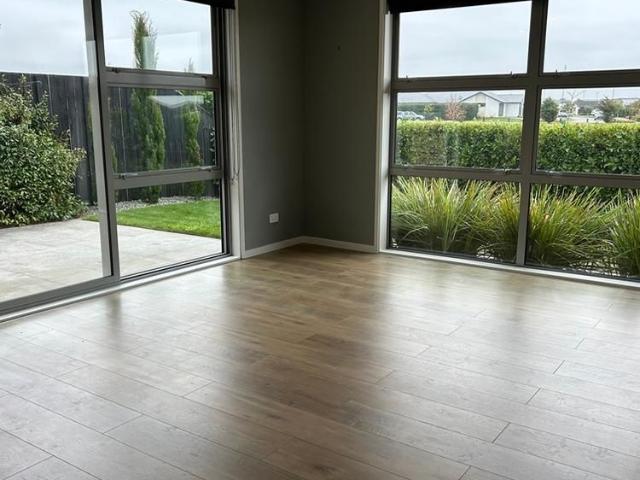 House for rent in Chaslands, Canterbury