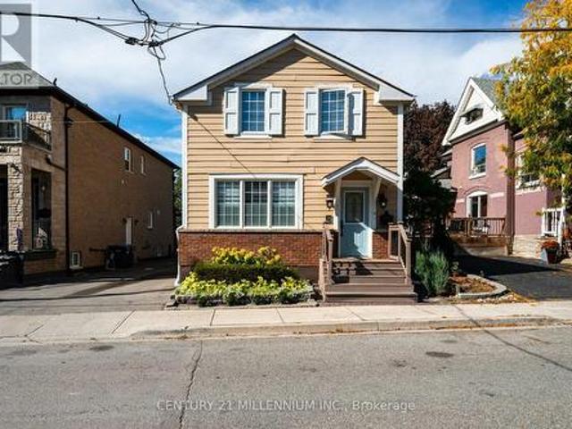 House for sale in Brampton, Golden Horseshoe