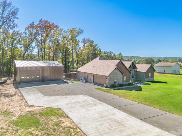 House for sale in Ark