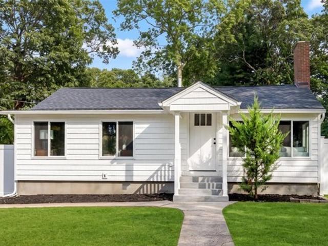 House for sale in Selden, Town of Brookhaven