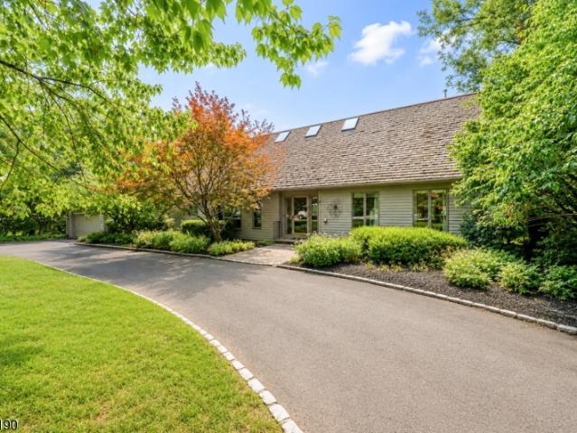 House for sale in Chatham, New Jersey