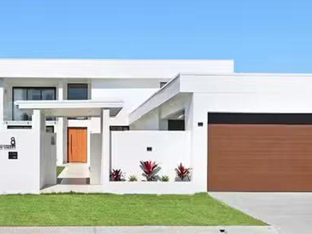 House for rent in Pacific Fair