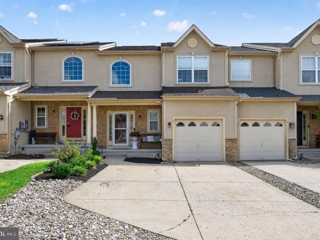 Townhouse for sale in Berlin, New Jersey