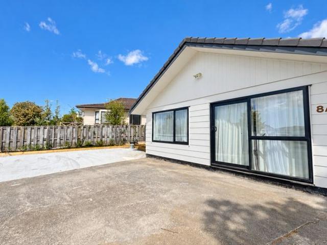 Apartment for rent in Northcote, Kaipātiki
