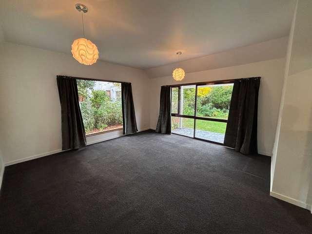 House for rent in Chaslands, Canterbury