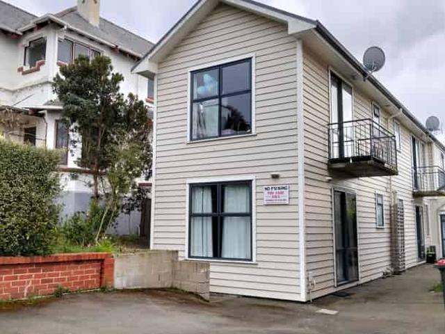 Property for rent in Otakou