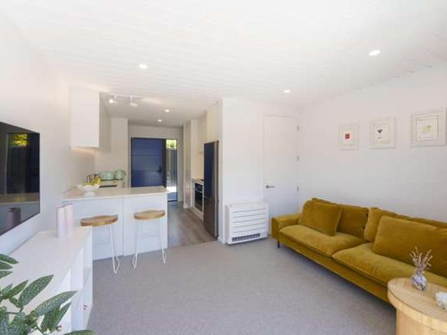 Townhouse for sale in Edgeware, Canterbury