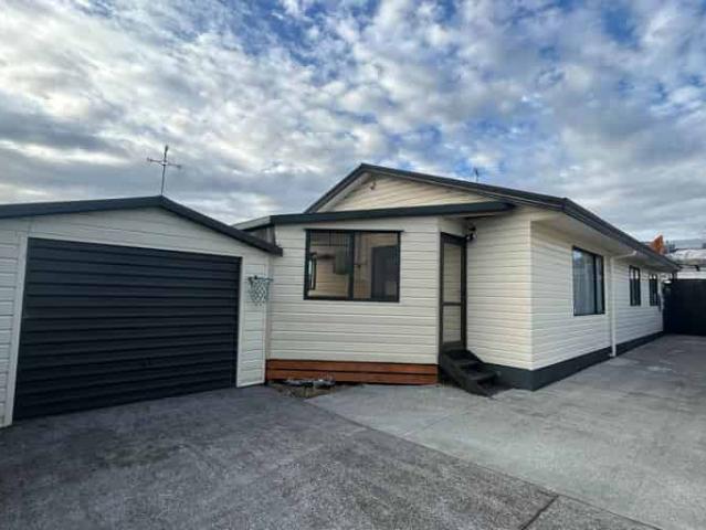 House for rent in Awhitu, Oroua County