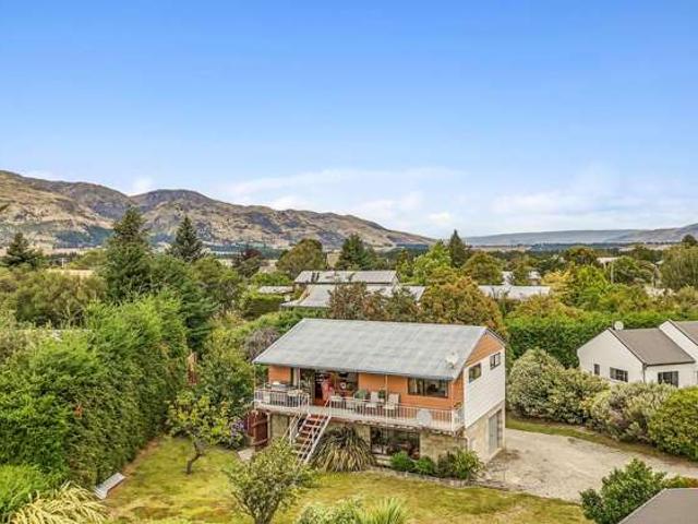 House for sale in Otakou