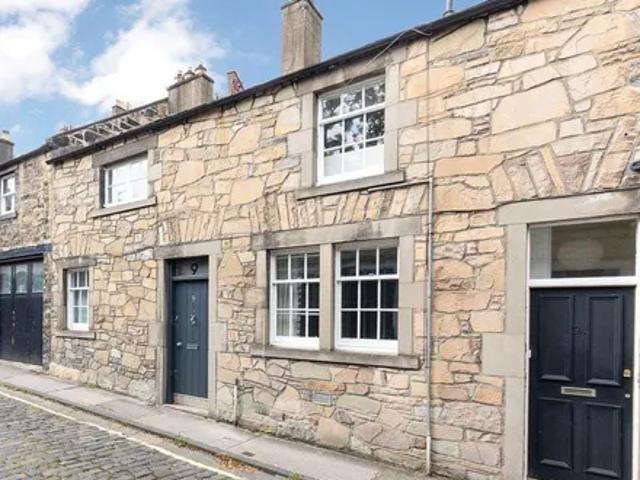 Apartment for rent in Silvermills, New Town