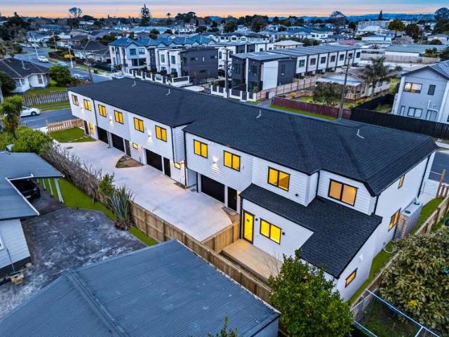 Townhouse for sale in Owhata, Oroua County