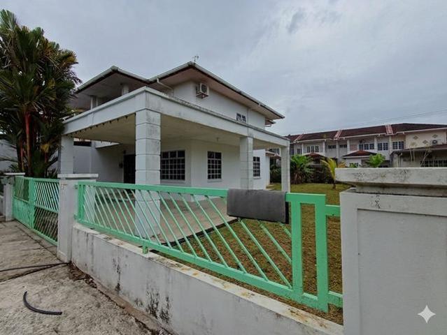 Residential House for sale in Kuching