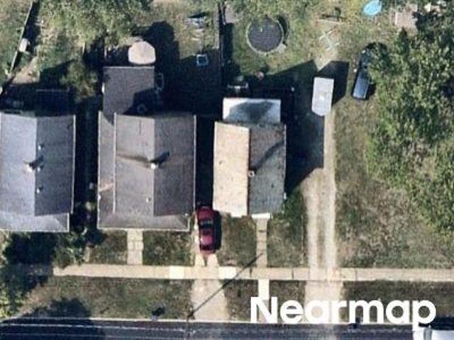 House for sale in Elyria