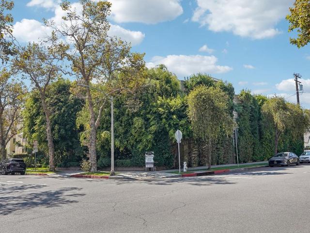 Apartment for rent in Beverly Hills, California