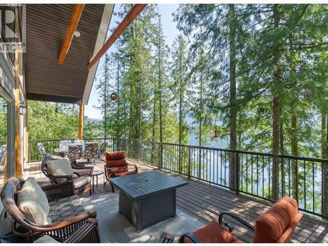 House for sale in Seymour Arm, British Columbia