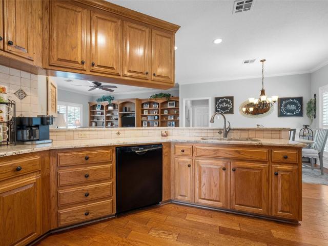 House for sale in Woodway