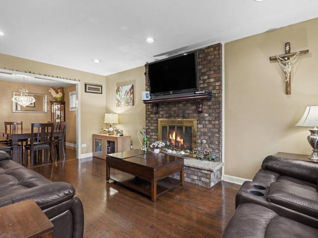 House for sale in Oak Lawn, Illinois